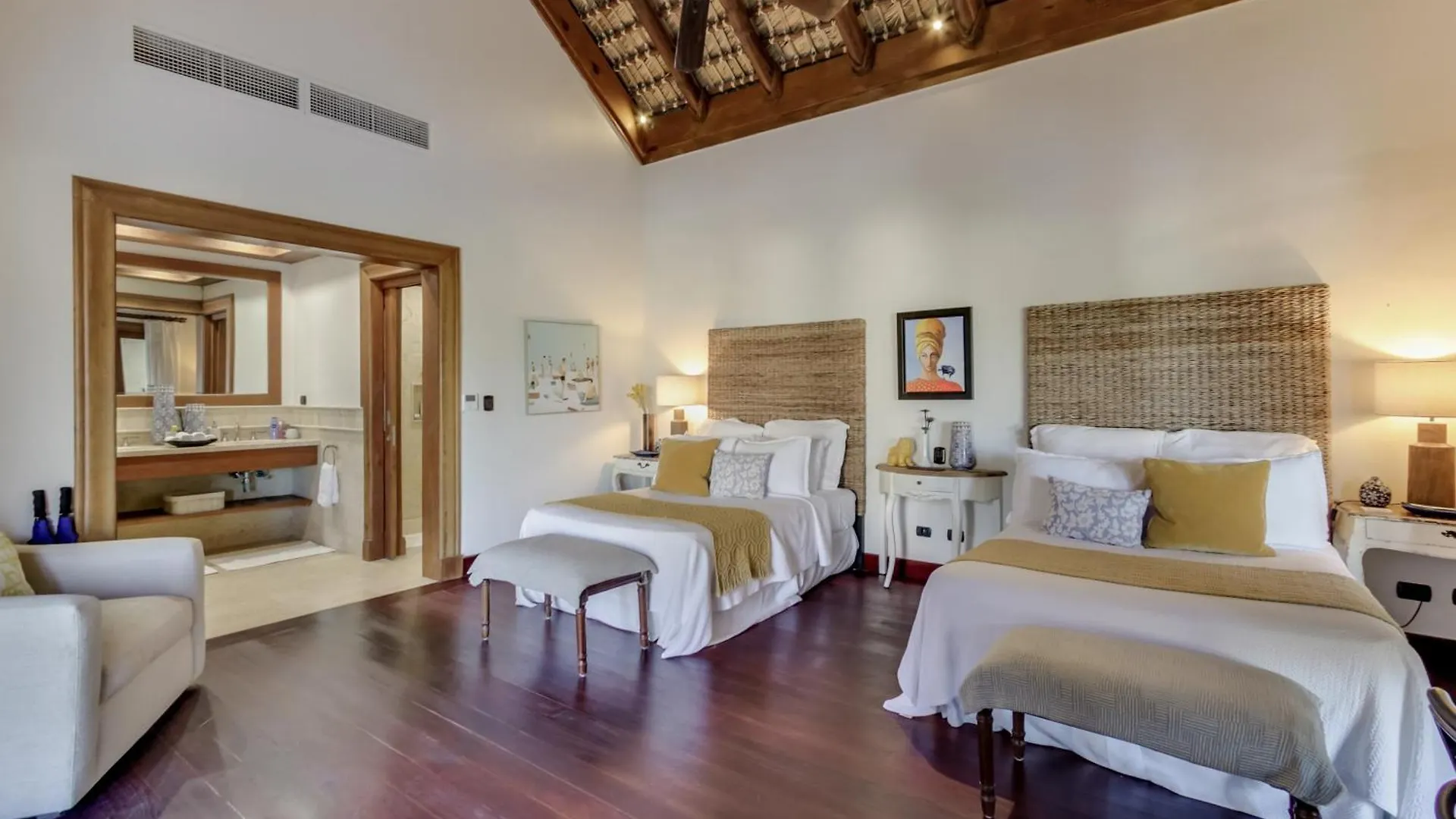 New Cap Cana Tropical Villa At Punta Espada With Private Cook, Housekeeping, Exclusive Beach Club Access Punta Cana